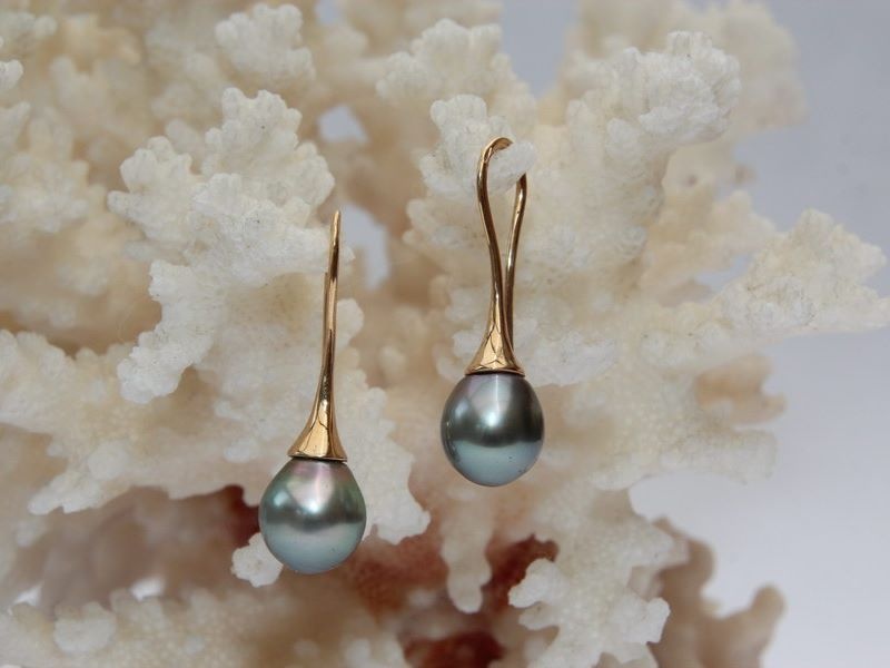 boucle_oreille_perle_noire_or_pukapuka_2.jpg