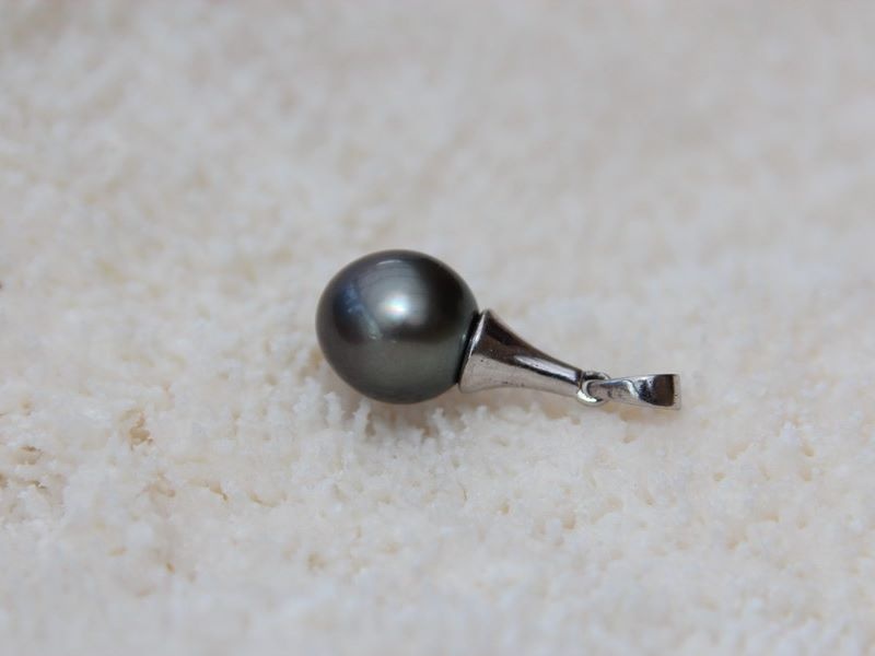 pendentif_argent_perle_noire_ahunui_2.jpg